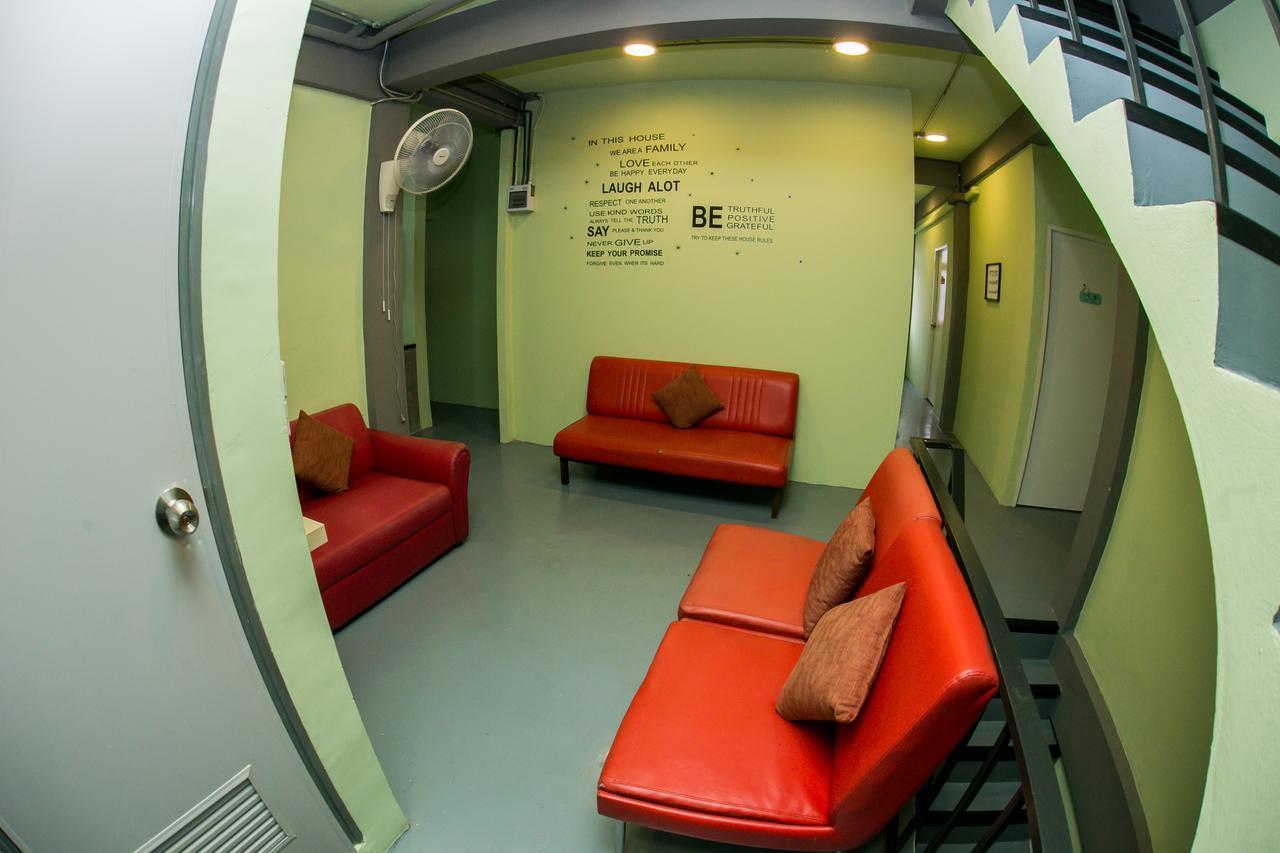 Samsen 8 Hostel Bangkok Exterior photo